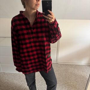 Authentic Vermont Flannel Co. Buffalo Plaid Pullover Red and Black Shirt